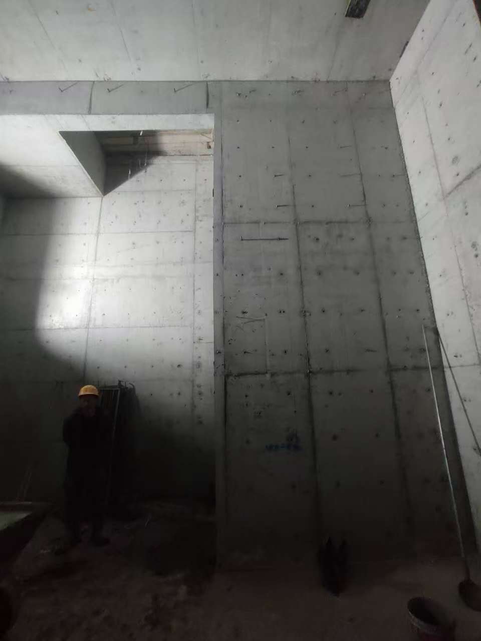 厦门墙上开槽钢筋断了有影响吗